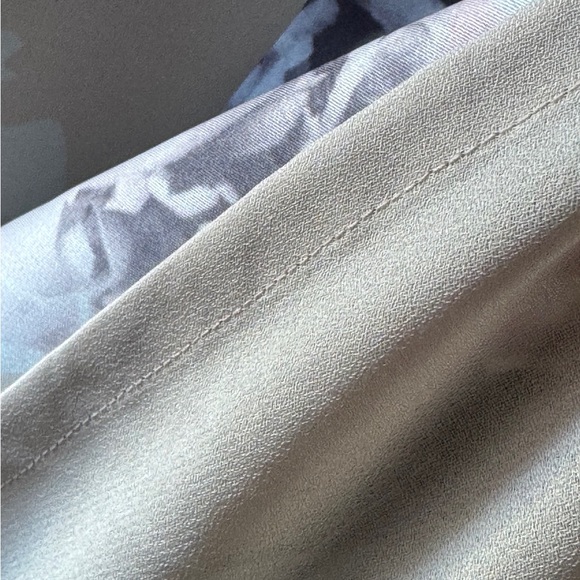 H&M Pink and Cream Sleeveless Floral Dress. Lined. Size 6. Great Condition - Picture 4 of 13